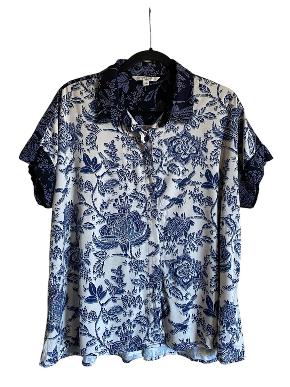 LIVERPOOL Contrast Print High-Low Short Sleeve Button-Up Shirt in Galaxy Large